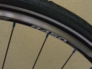 Alex R450 rims laced to Shimano 105 hubs. Shwalbe Marathon Plus 32mm tires.